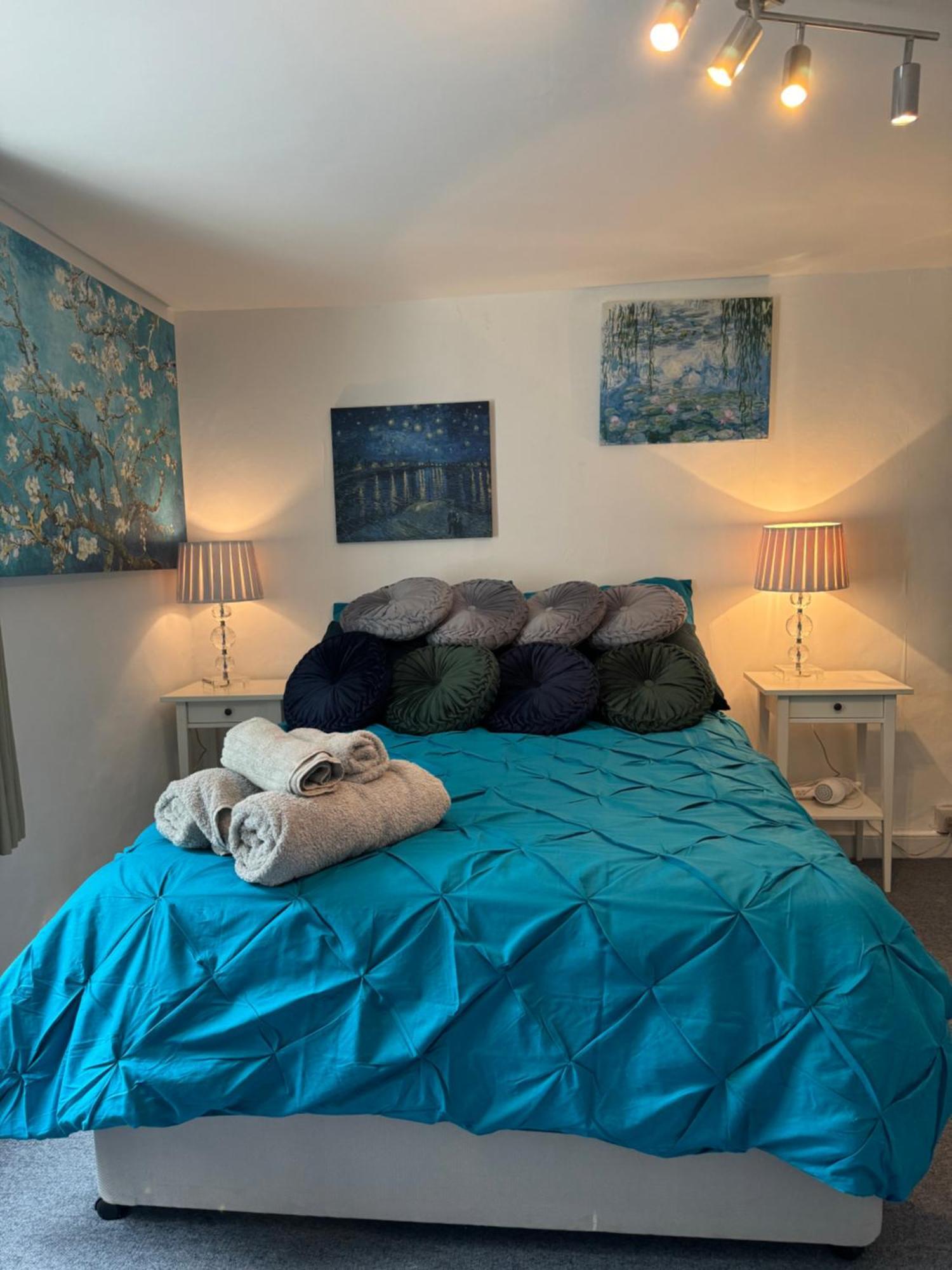 Beautiful Townhouse Next To Royal Victoria Park And Botanical Gardens Within Easy Walking Distance To Bath City Centre 外观 照片