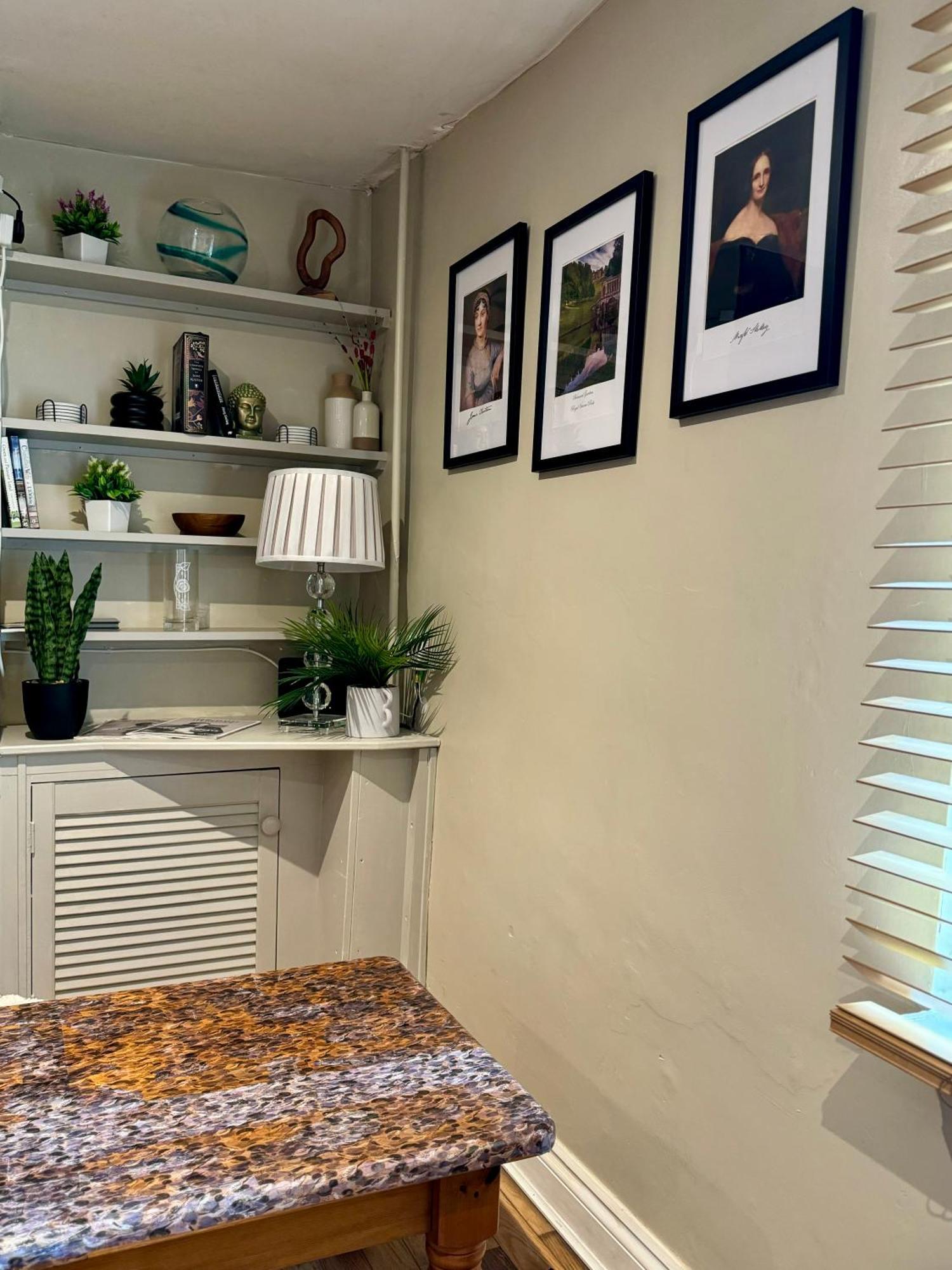 Beautiful Townhouse Next To Royal Victoria Park And Botanical Gardens Within Easy Walking Distance To Bath City Centre 外观 照片