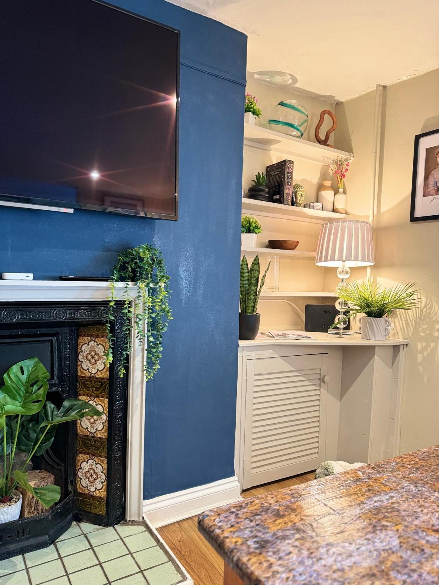 Beautiful Townhouse Next To Royal Victoria Park And Botanical Gardens Within Easy Walking Distance To Bath City Centre 外观 照片