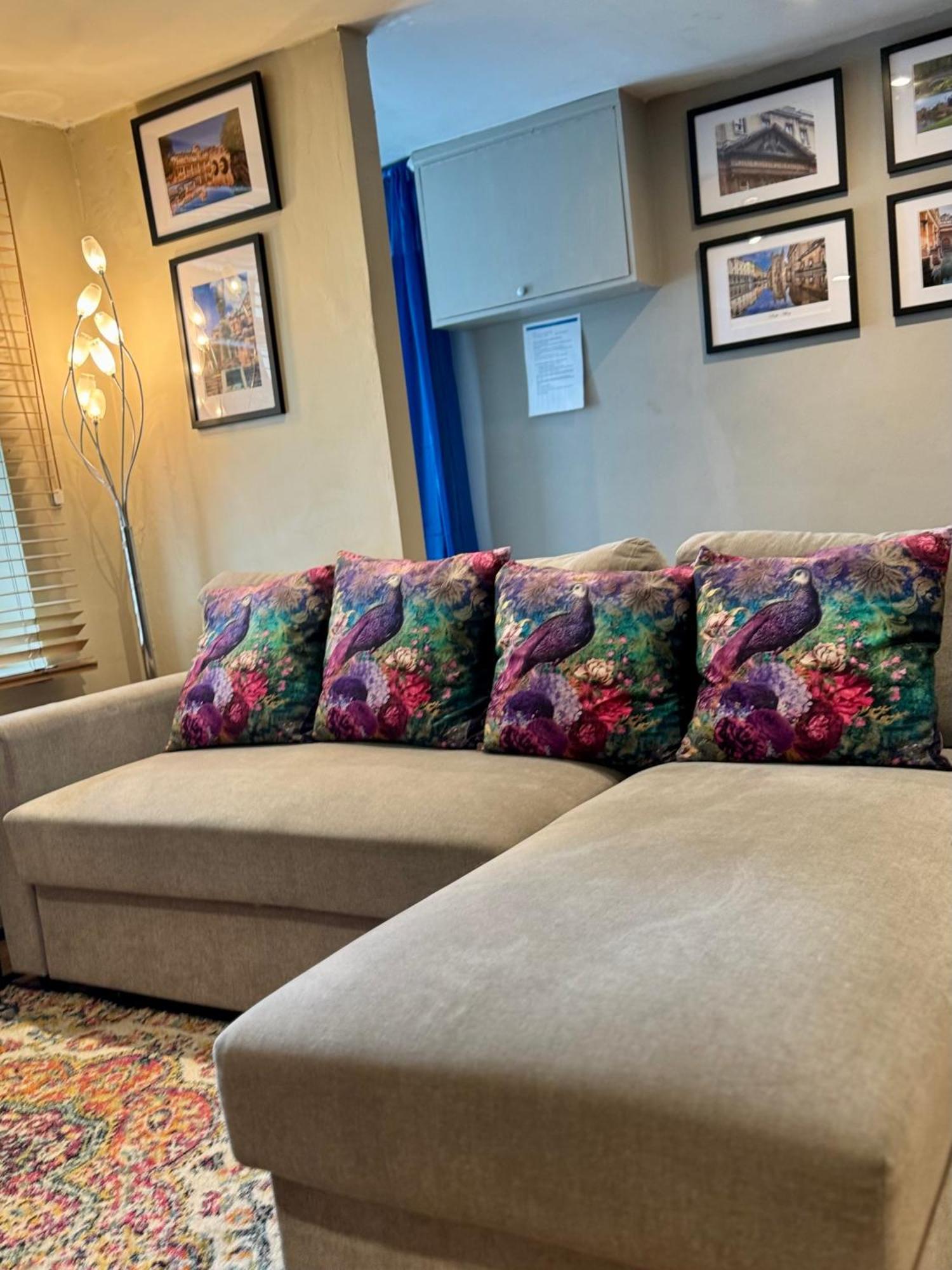 Beautiful Townhouse Next To Royal Victoria Park And Botanical Gardens Within Easy Walking Distance To Bath City Centre 外观 照片