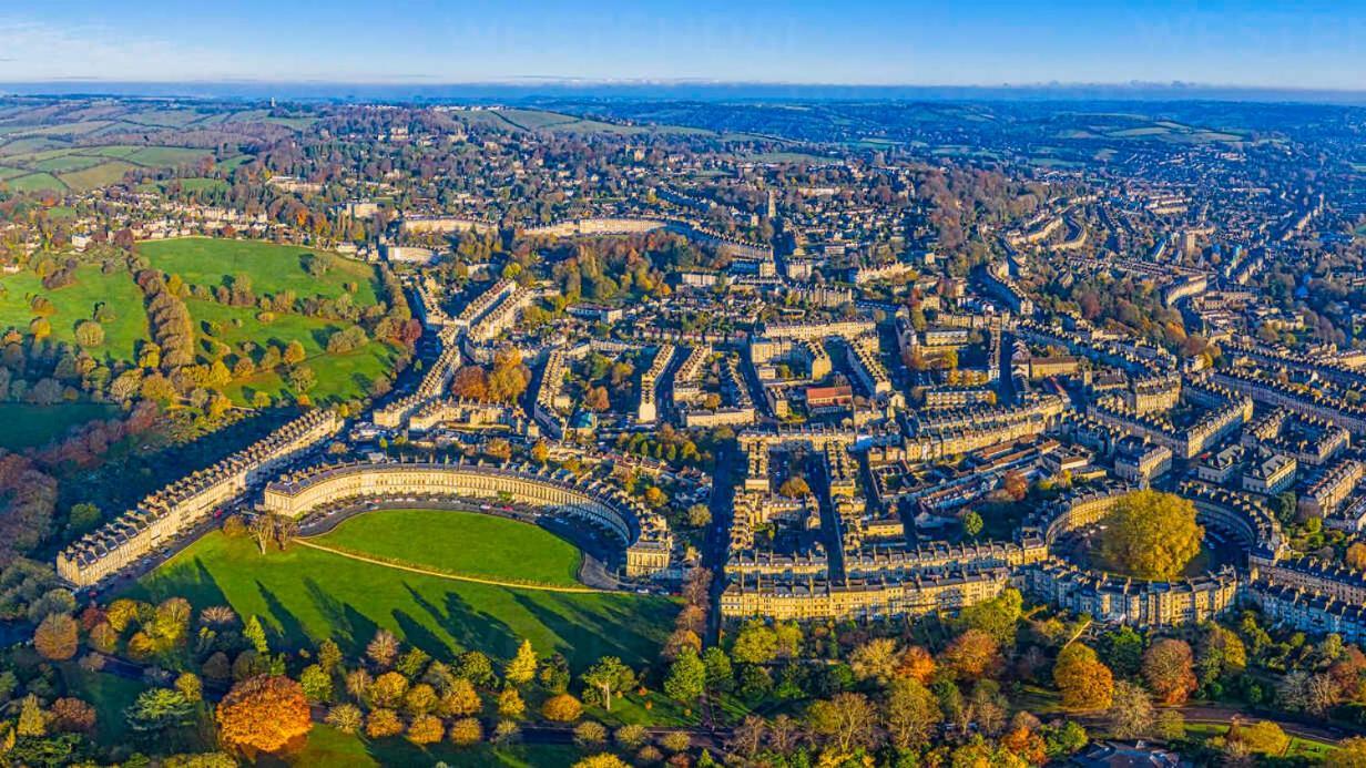 Beautiful Townhouse Next To Royal Victoria Park And Botanical Gardens Within Easy Walking Distance To Bath City Centre 外观 照片