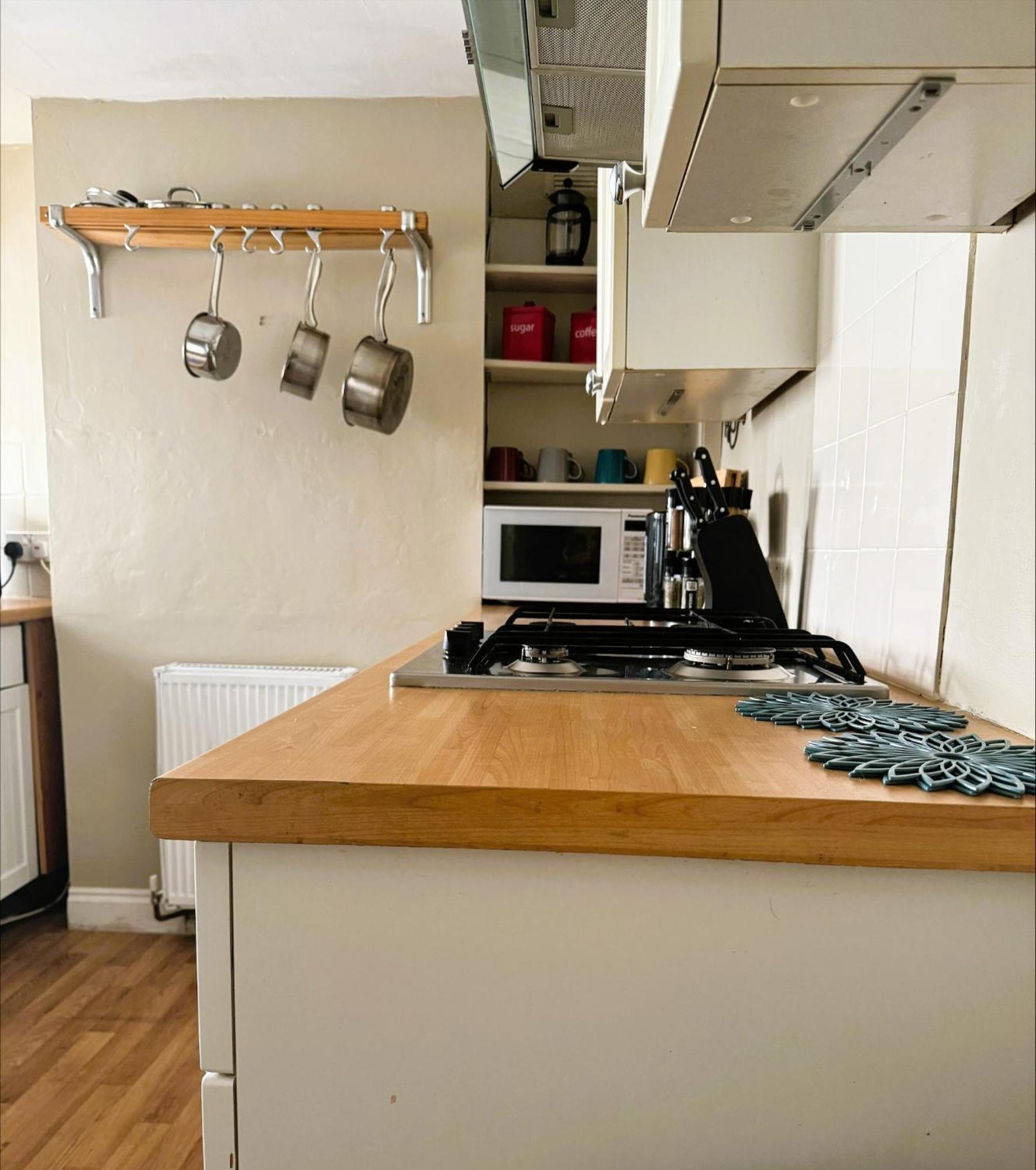 Beautiful Townhouse Next To Royal Victoria Park And Botanical Gardens Within Easy Walking Distance To Bath City Centre 外观 照片
